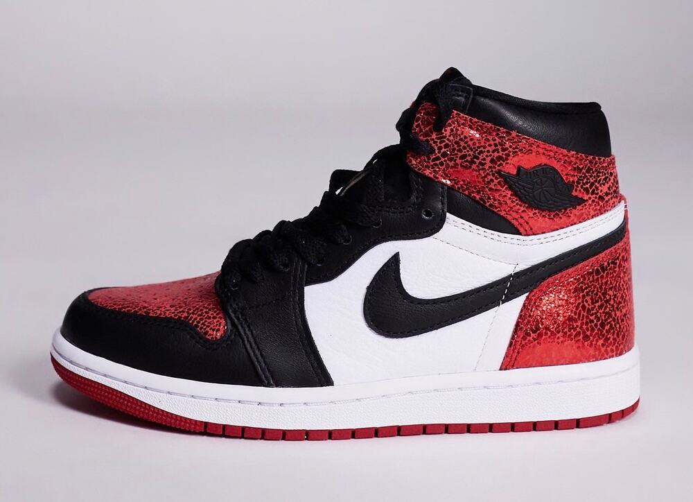Air Jordan 1 Retro High OG Ruby Sz 1Y like new